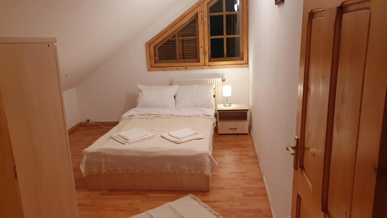 Vila Panselutelor 6 Sinaia Extérieur photo