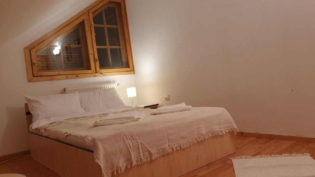 Vila Panselutelor 6 Sinaia Extérieur photo